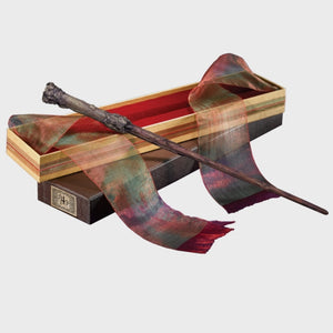 Harry Potter's Wand In Ollivanders Box [Posters & Merchandise]