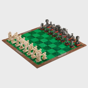 Minecraft Chess Set - Overworld Heroes Vs. Hostile Mobs [Posters & Merchandise]