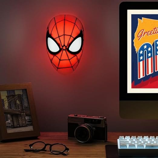 Golden Discs Posters & Merchandise Marvel Spider-Man Mask Light [Lamp]