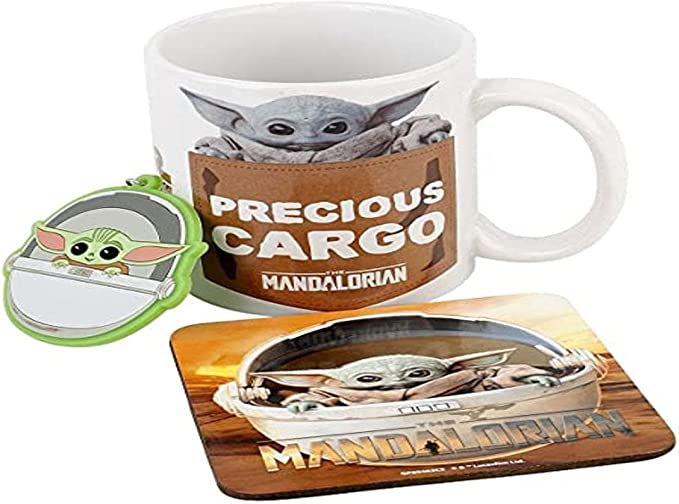 Golden Discs Posters & Merchandise Mandalorian Gift Set "Baby Yoda" 3-Piece - Cup, Coaster, Keyring in Gift Packaging [Mug]