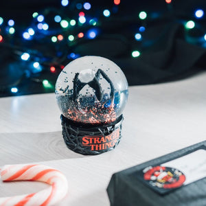 Stranger Things Snowglobe [Posters & Merchandise]