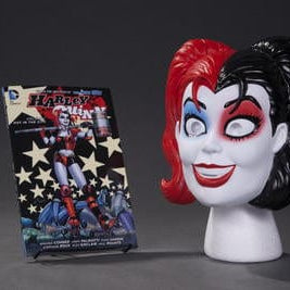 Golden Discs Harley Quinn Book & Mask Set - Amanda Conner