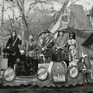 Golden Discs CD Consolers of the Lonely - The Raconteurs [CD]